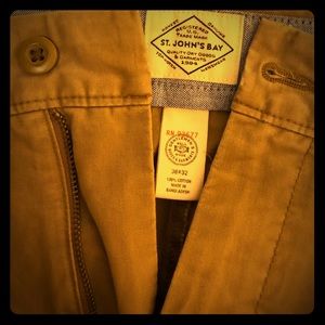 Men’s 36”x32” St John’s Bay khaki pants